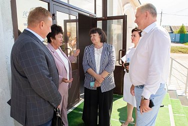 Сократить количество чиновников и повысить эффективность управления